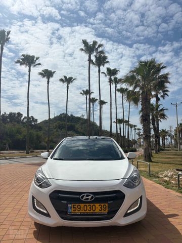 יונדאי i30