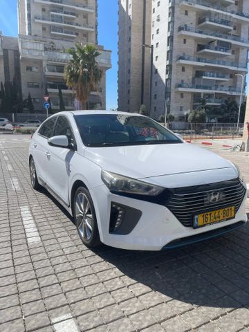 יונדאי איוניק