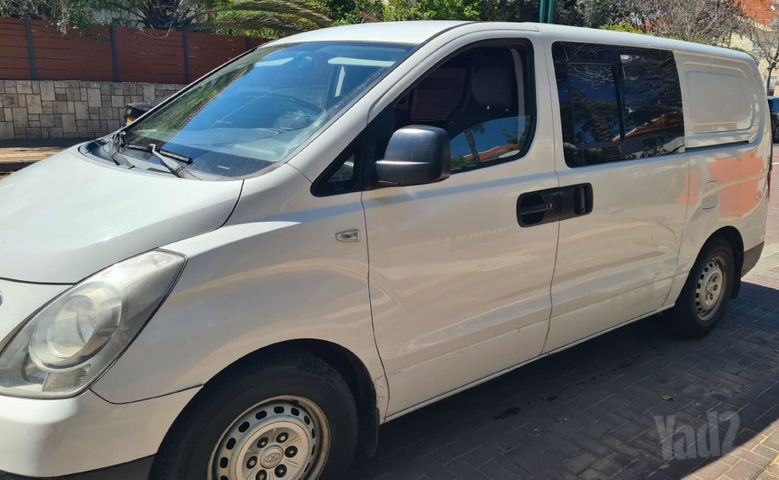 יונדאי H-1 / i800