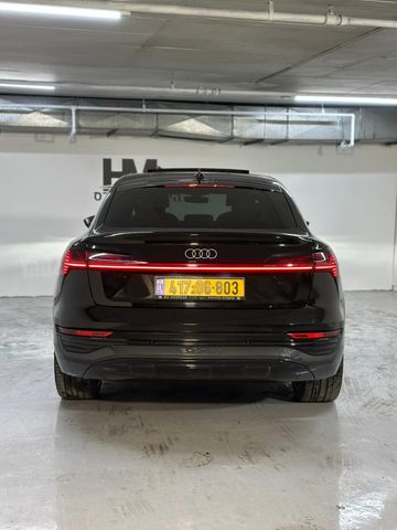 אאודי Q8 e-tron