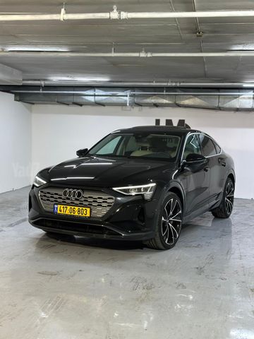 מודעת רכב אאודי Q8 e-tron