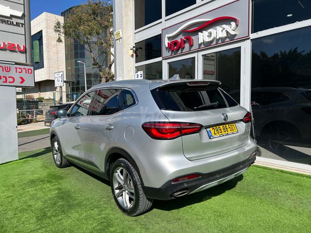 אם ג'י EHS PHEV