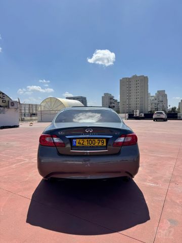 אינפיניטי G37