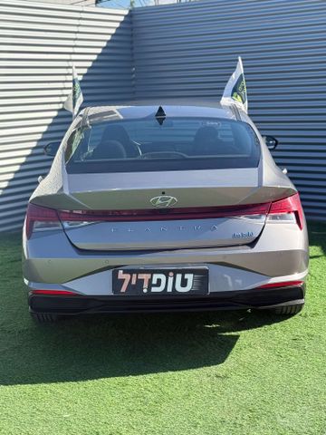 יונדאי אלנטרה