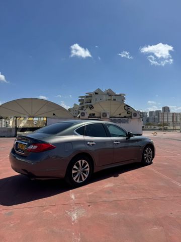 אינפיניטי G37