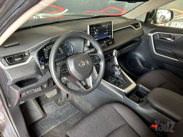 טויוטה RAV4