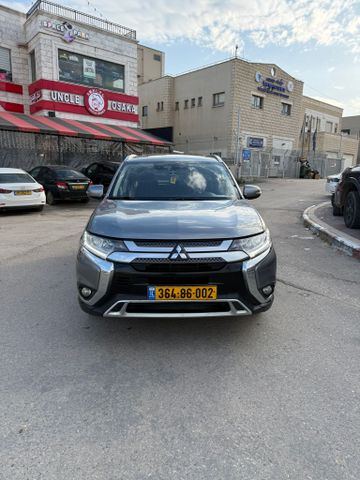 מיצובישי אאוטלנדר