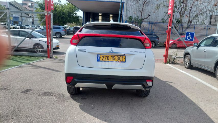 מיצובישי אקליפס קרוס
