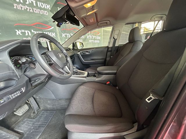 טויוטה RAV4