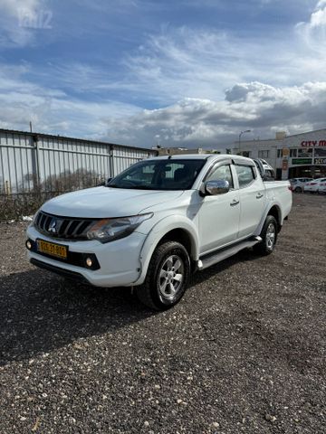 מיצובישי טרייטון / L200
