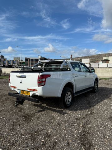 מיצובישי טרייטון / L200