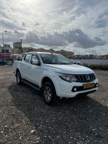מיצובישי טרייטון / L200