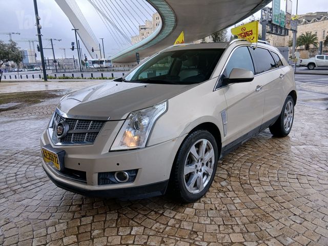 קאדילק SRX