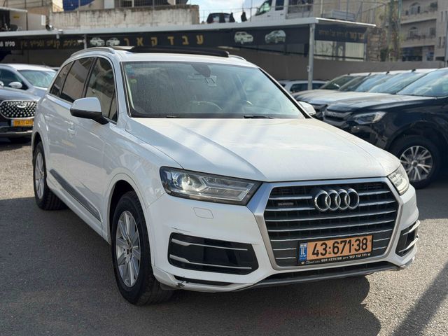 אאודי Q7