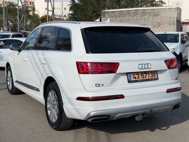 אאודי Q7