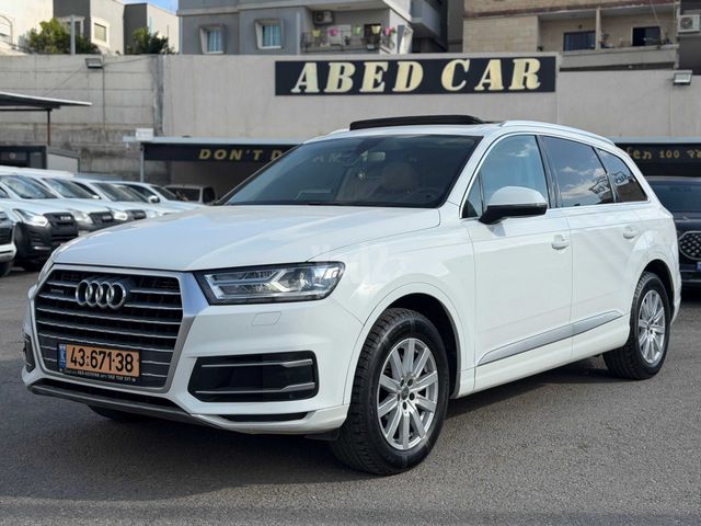 מודעת רכב אאודי Q7