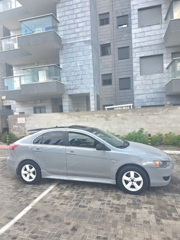 מיצובישי לנסר
