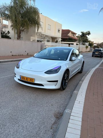 טסלה מודל 3