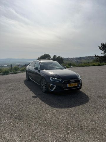 אאודי A4