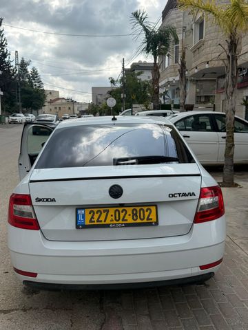 סקודה אוקטביה