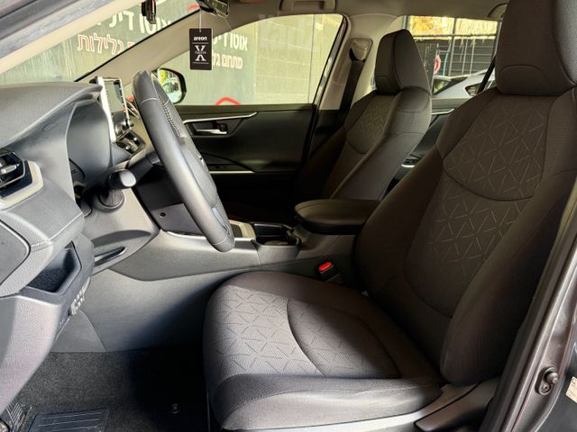 טויוטה RAV4