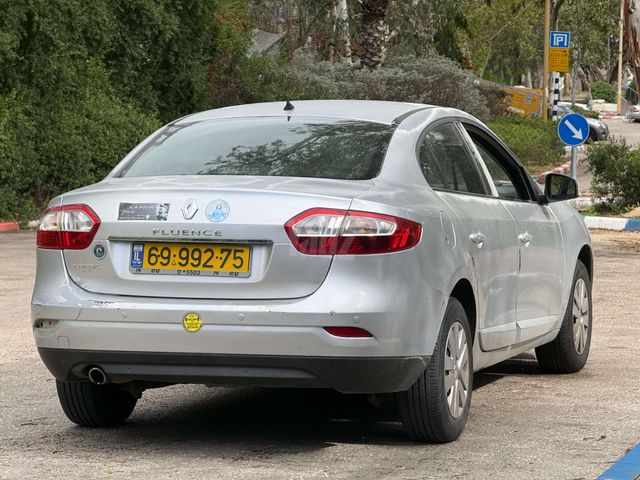 רנו פלואנס