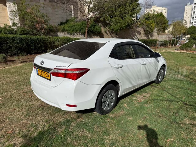 טויוטה קורולה