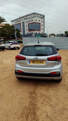 יונדאי i20