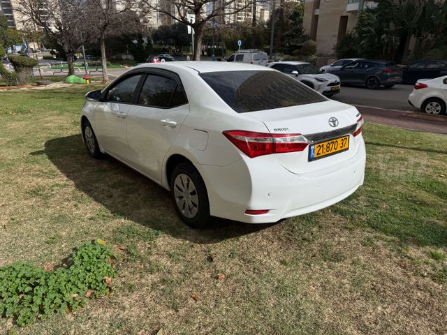 טויוטה קורולה