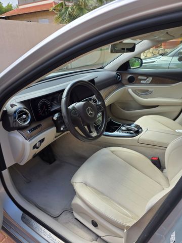 מודעת רכב מרצדס-בנץ E-class