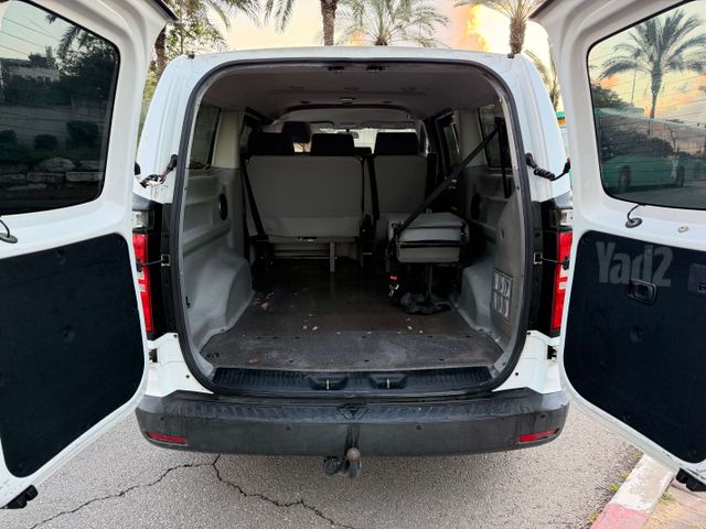 יונדאי H-1 / i800