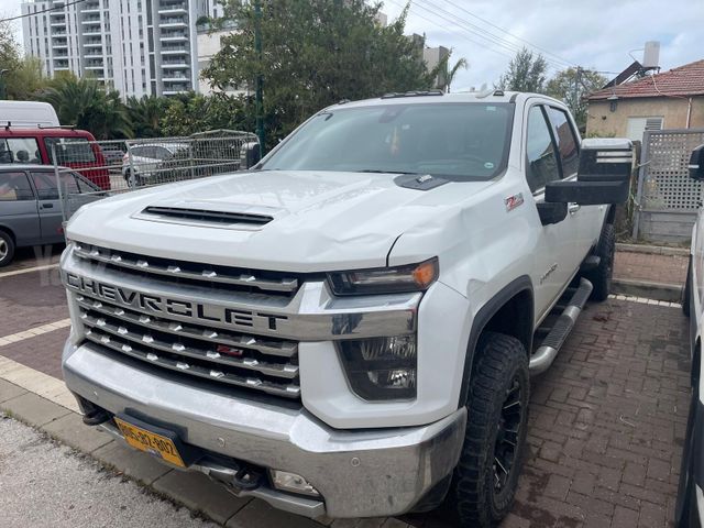 סילברדו LTZ+ 2500 אוט׳ 6.6 (445 כ״ס)