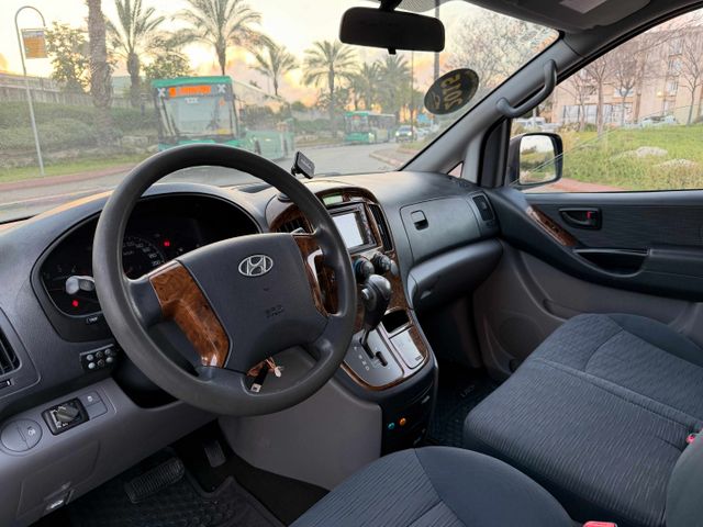 יונדאי H-1 / i800