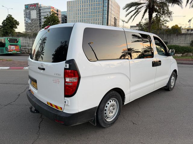 יונדאי H-1 / i800