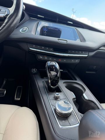 קאדילק XT4