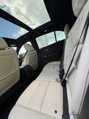 קאדילק XT4