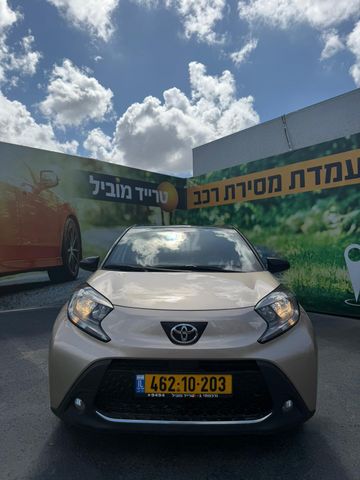 טויוטה אייגו X