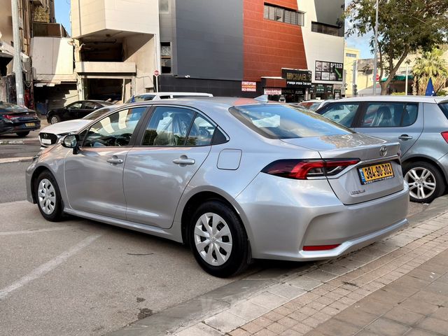 טויוטה קורולה