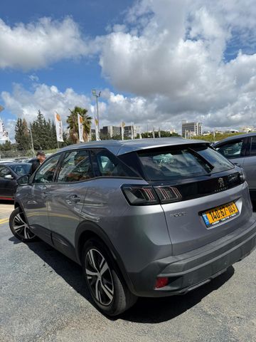 פיג'ו 3008