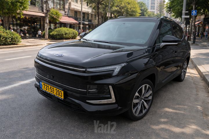 מודעת רכב ג׳יי.איי.סי E-JS4