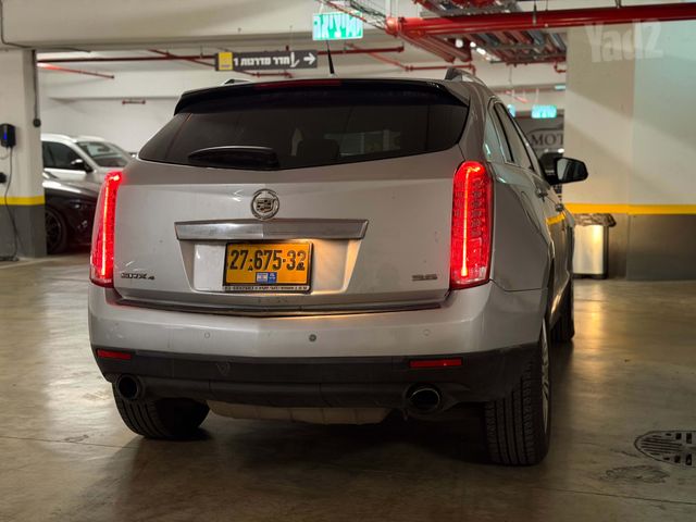 קאדילק SRX