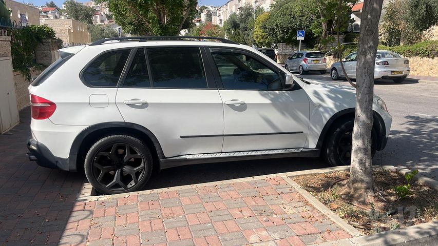 ב מ וו X5