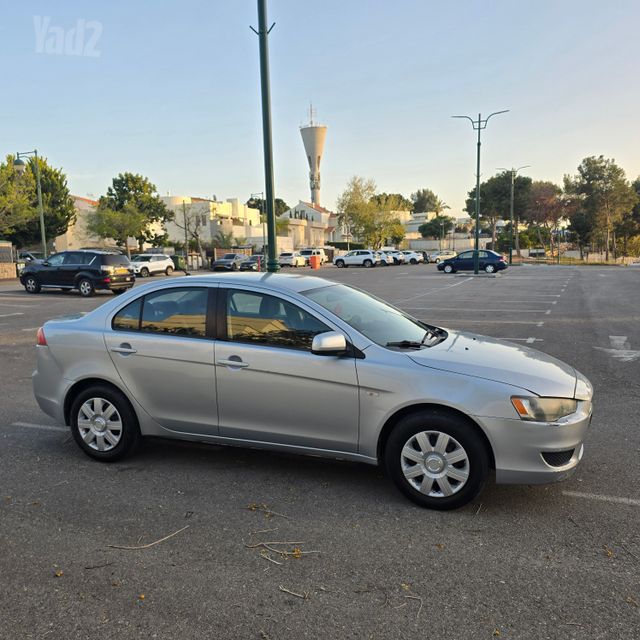 מיצובישי לנסר