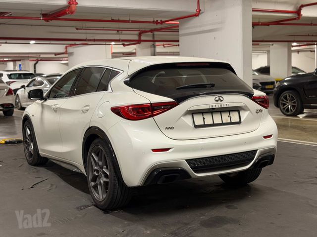 אינפיניטי Q30