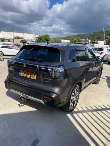 סוזוקי S-Cross