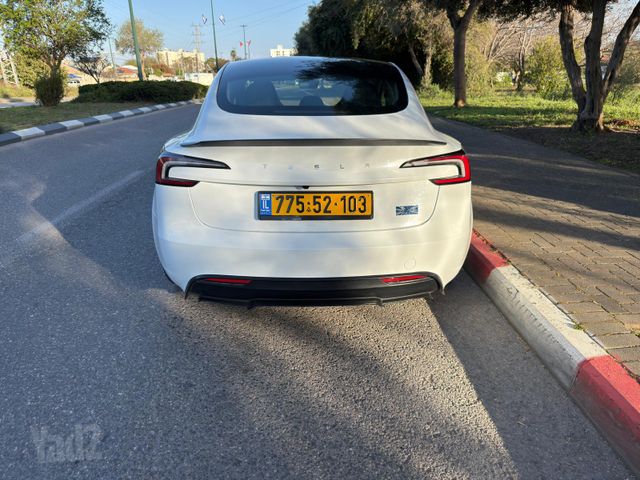 טסלה מודל 3