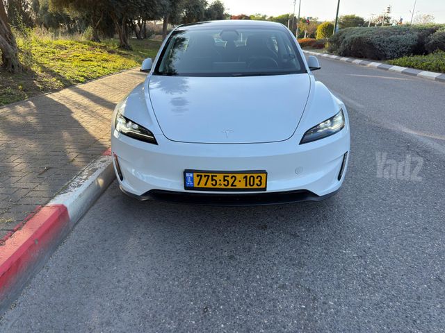 טסלה מודל 3