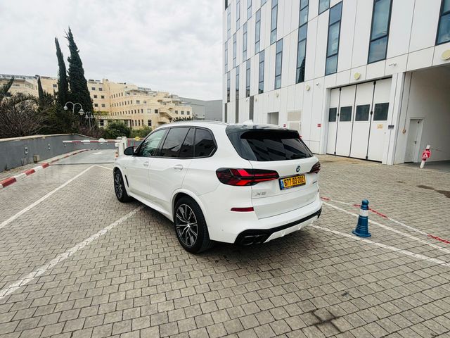 ב מ וו X5
