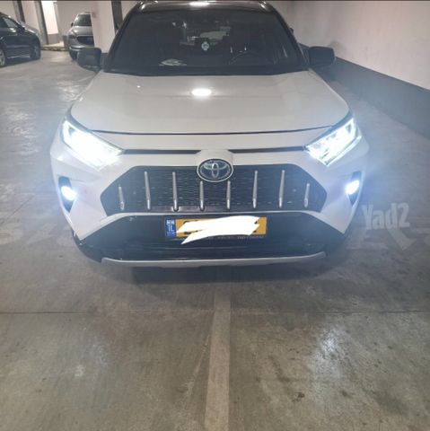 מודעת רכב טויוטה RAV4