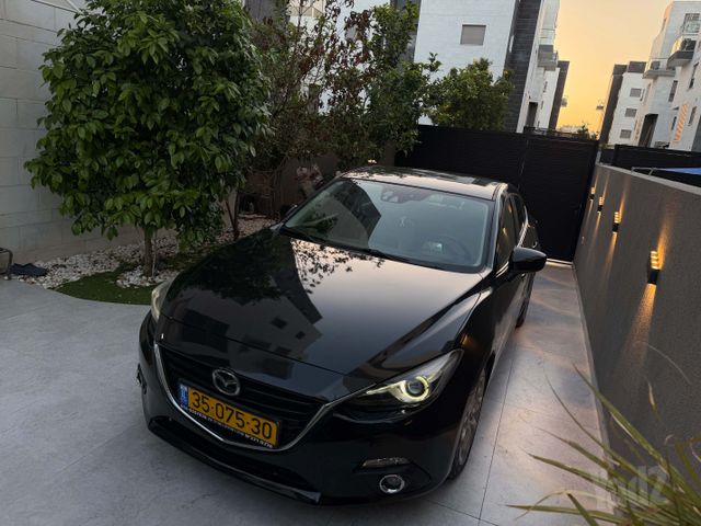 מודעת רכב מאזדה 3